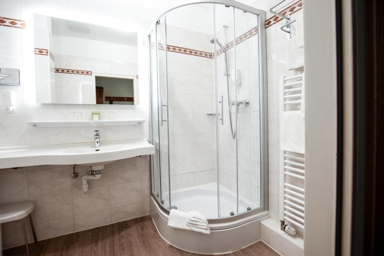 Romantik Hotel Zur Post Фюрстенфельдбрукк Экстерьер фото