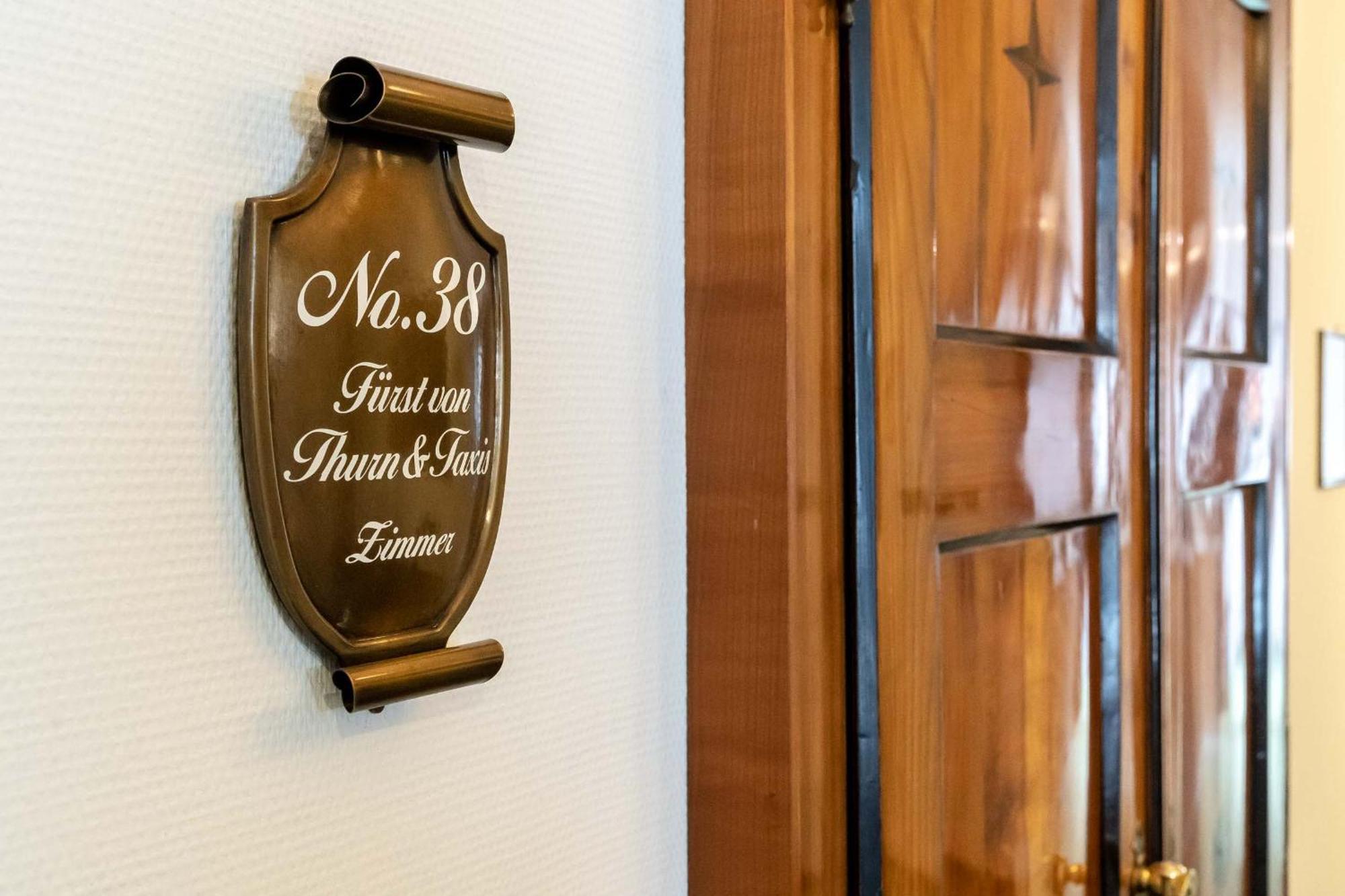 Romantik Hotel Zur Post Фюрстенфельдбрукк Экстерьер фото