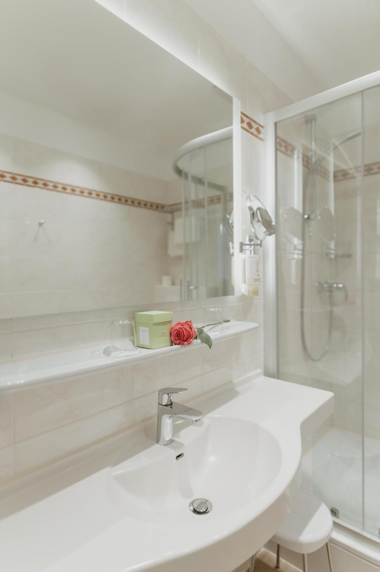 Romantik Hotel Zur Post Фюрстенфельдбрукк Экстерьер фото