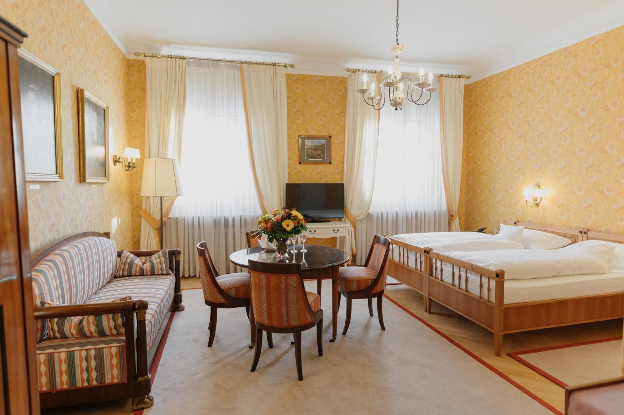 Romantik Hotel Zur Post Фюрстенфельдбрукк Экстерьер фото