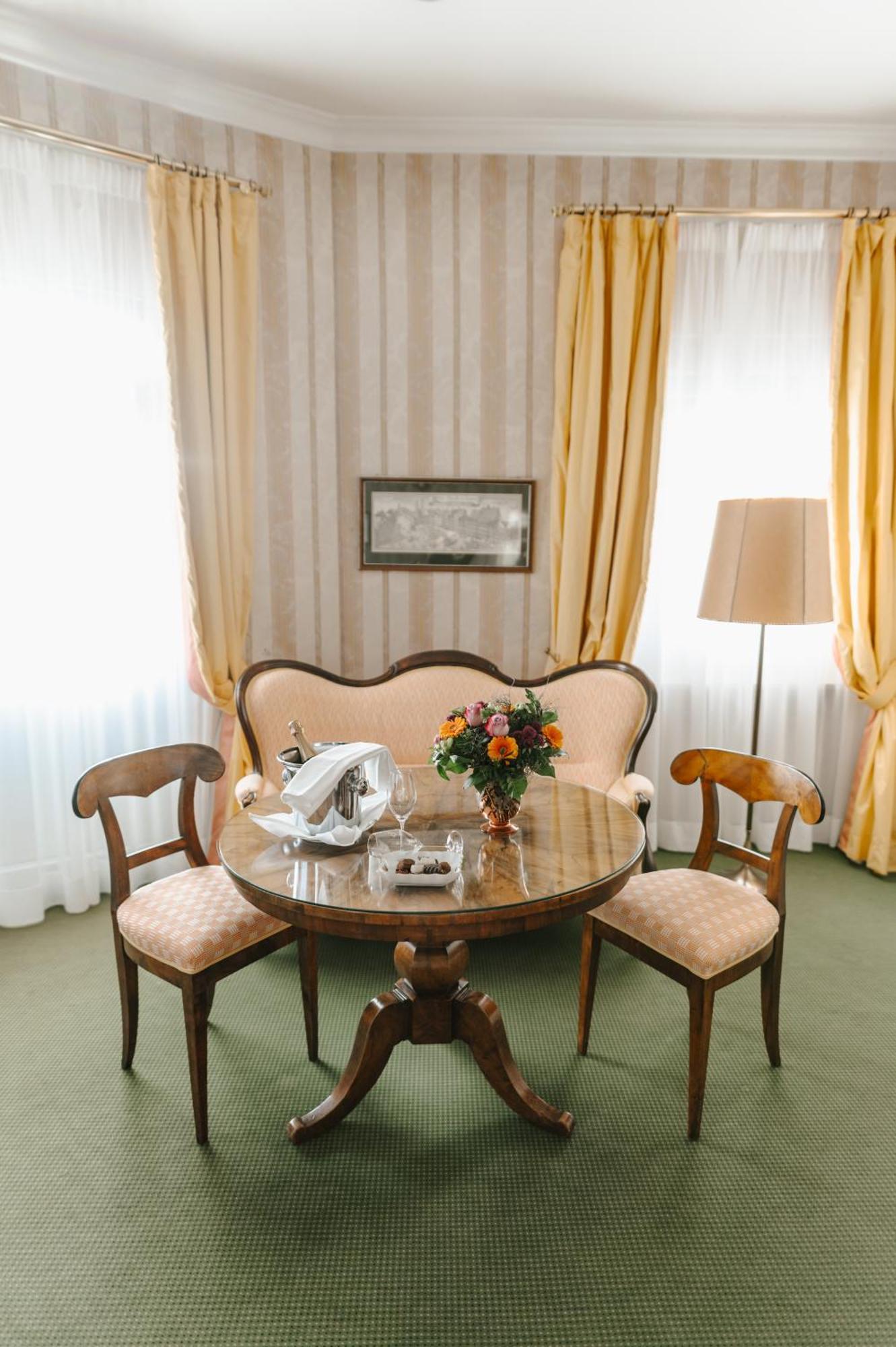 Romantik Hotel Zur Post Фюрстенфельдбрукк Экстерьер фото