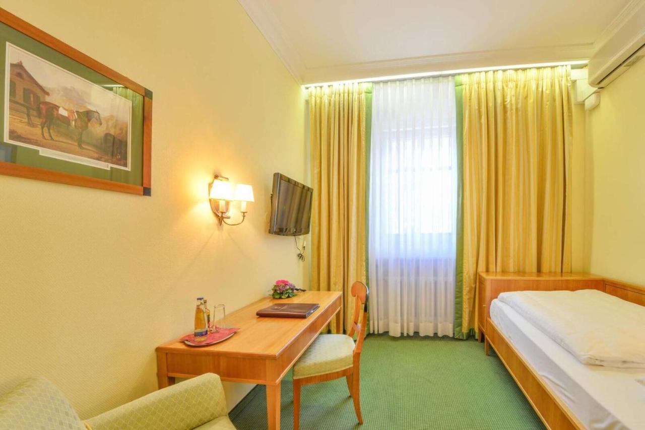 Romantik Hotel Zur Post Фюрстенфельдбрукк Экстерьер фото