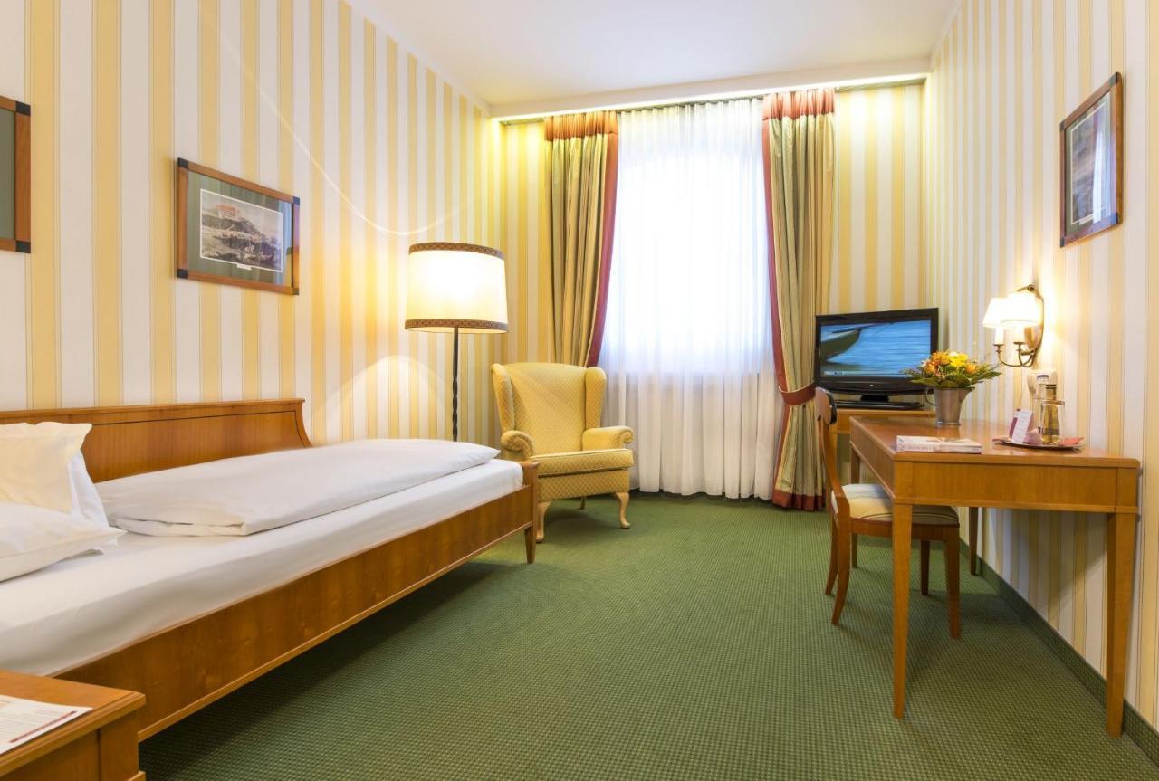 Romantik Hotel Zur Post Фюрстенфельдбрукк Экстерьер фото