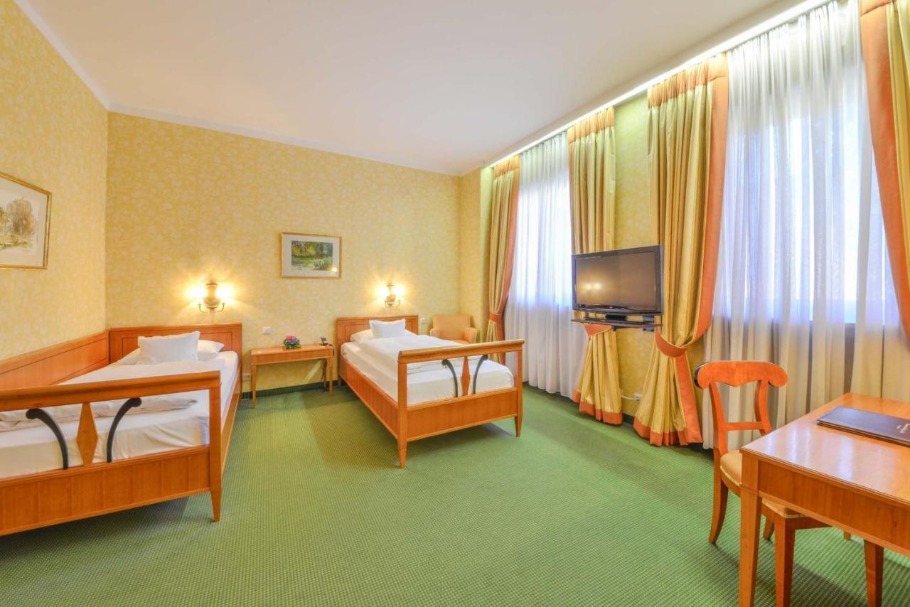 Romantik Hotel Zur Post Фюрстенфельдбрукк Экстерьер фото