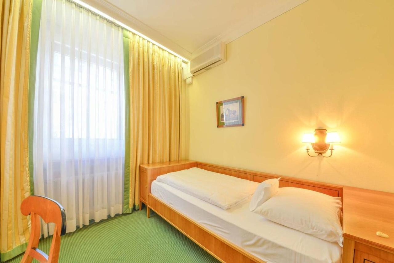 Romantik Hotel Zur Post Фюрстенфельдбрукк Экстерьер фото