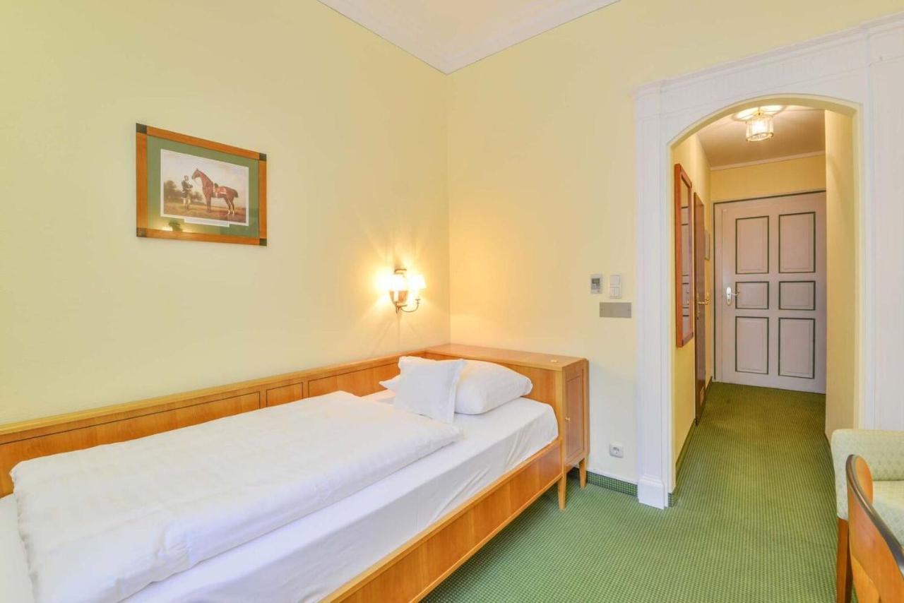 Romantik Hotel Zur Post Фюрстенфельдбрукк Экстерьер фото
