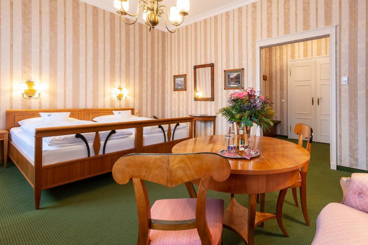 Romantik Hotel Zur Post Фюрстенфельдбрукк Экстерьер фото