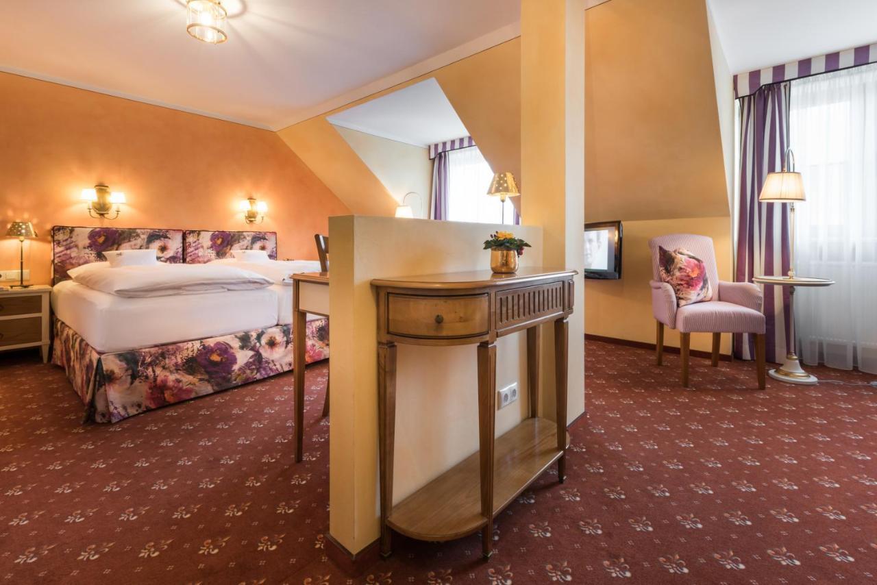 Romantik Hotel Zur Post Фюрстенфельдбрукк Экстерьер фото