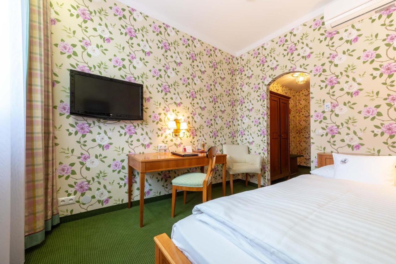 Romantik Hotel Zur Post Фюрстенфельдбрукк Экстерьер фото